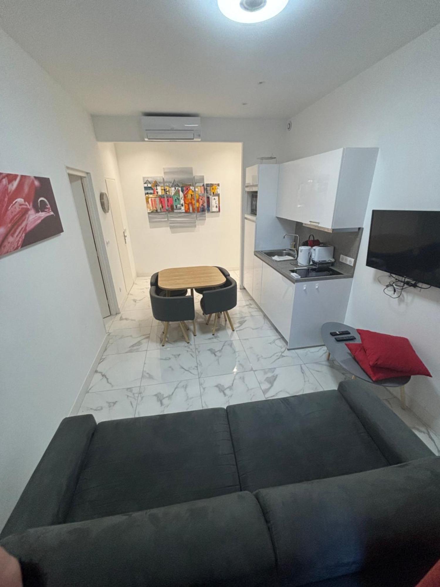 Appartement 4 Couchages Idealement Place Promenade Des Anglais / Cours Saleya Nizza Exterior foto